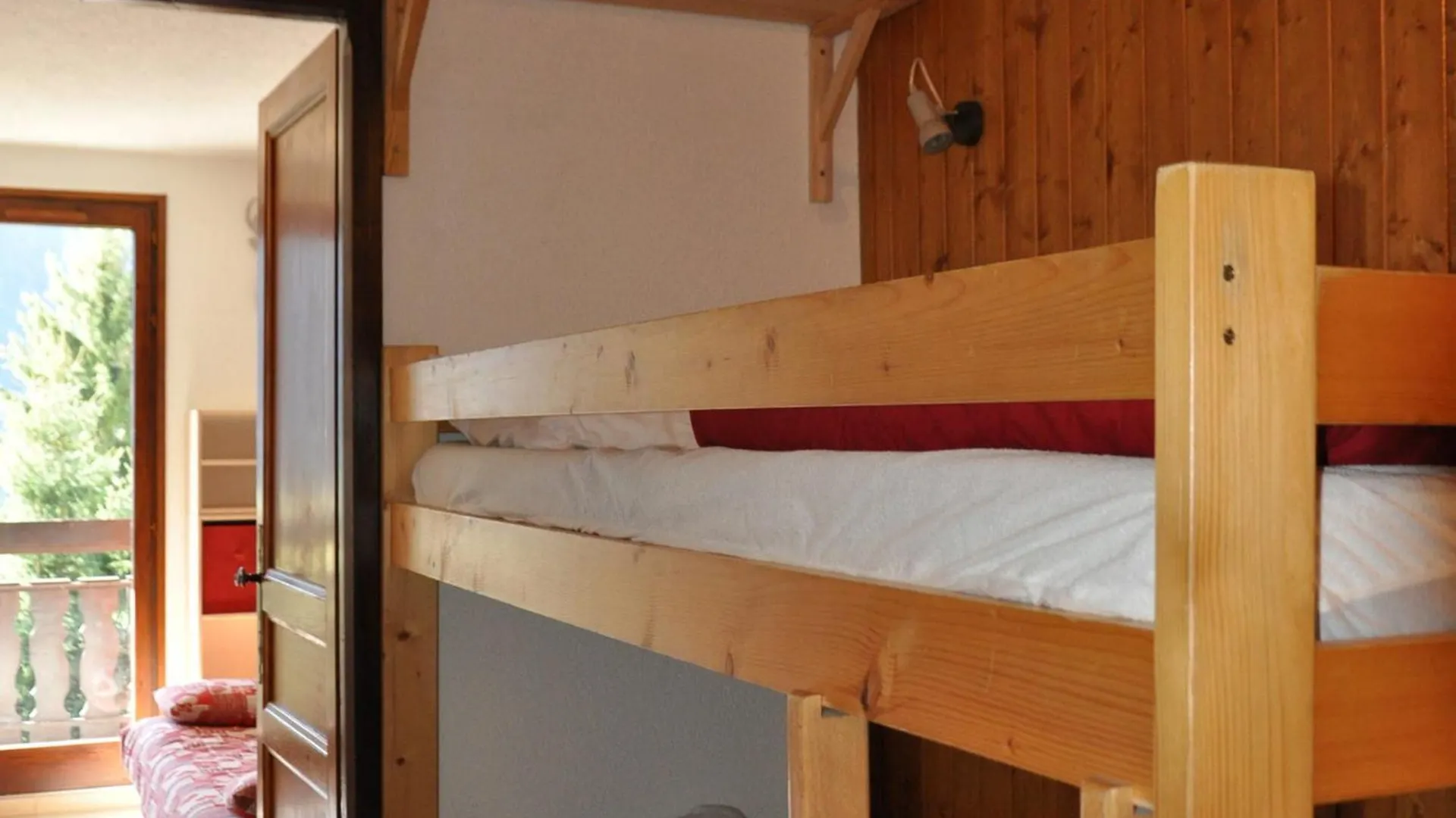 Apartment Appart 1Er Etage A Chatel, 650M Du Centre, Park. Prive, Multi Pass Inclus - Fr-1-693-52